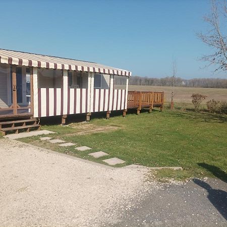 Mobil Home Le Galland De Dugny Onzain Exterior photo